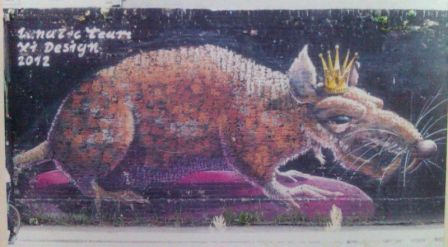 Un porc-épic royal sans pic sur le mur de Berlin